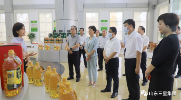 山東省糧食和物資儲備局黨組書記、局長王偉華來山東三星集團調(diào)研