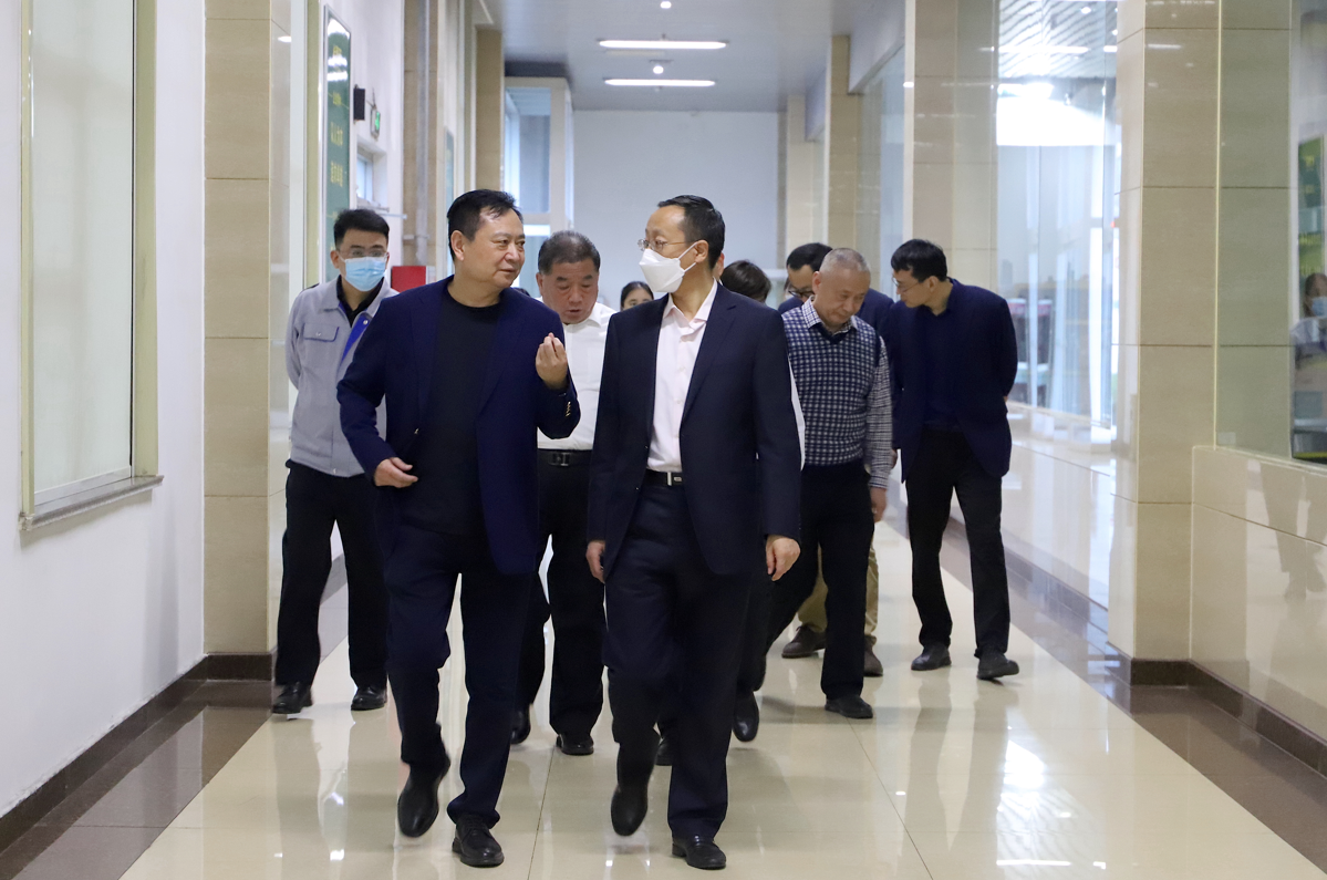 中國信達山東分公司調研組來山東三星集團參觀調研