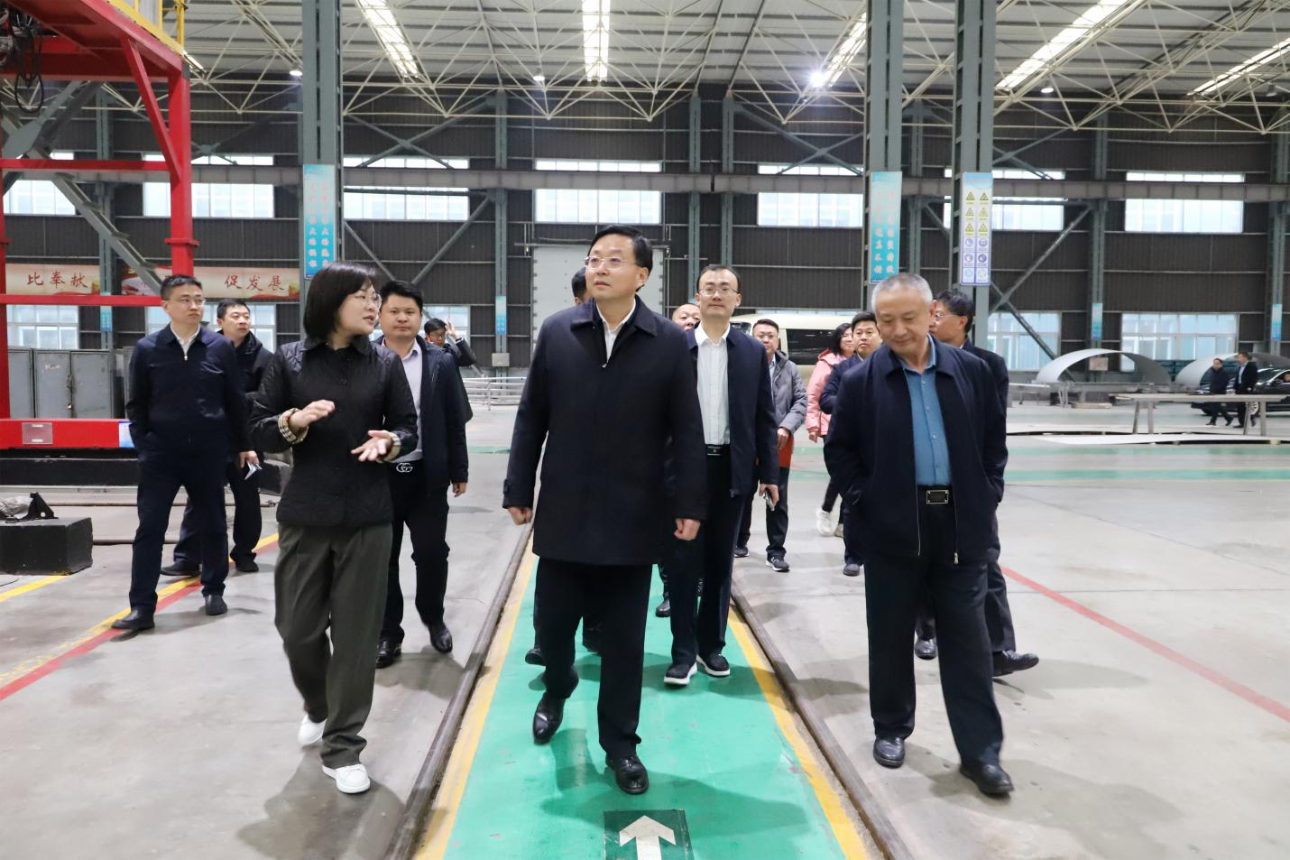 鄒平市委副書記、市長張謙來山東三星集團調研