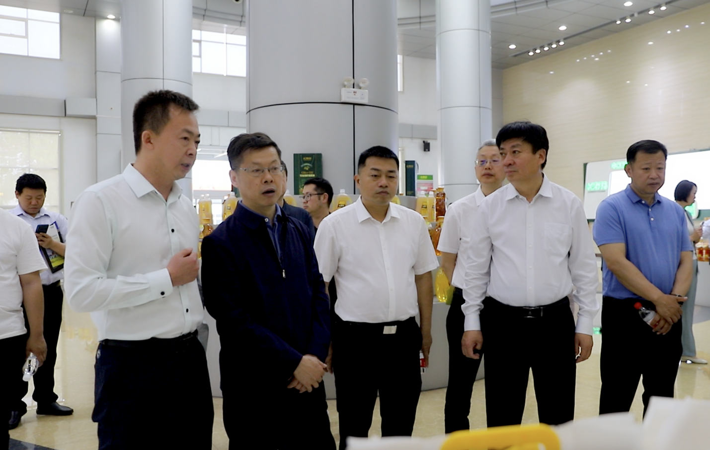 湖北、廣西、吉林糧食和物資儲備局考察團來山東三星集團參觀考察