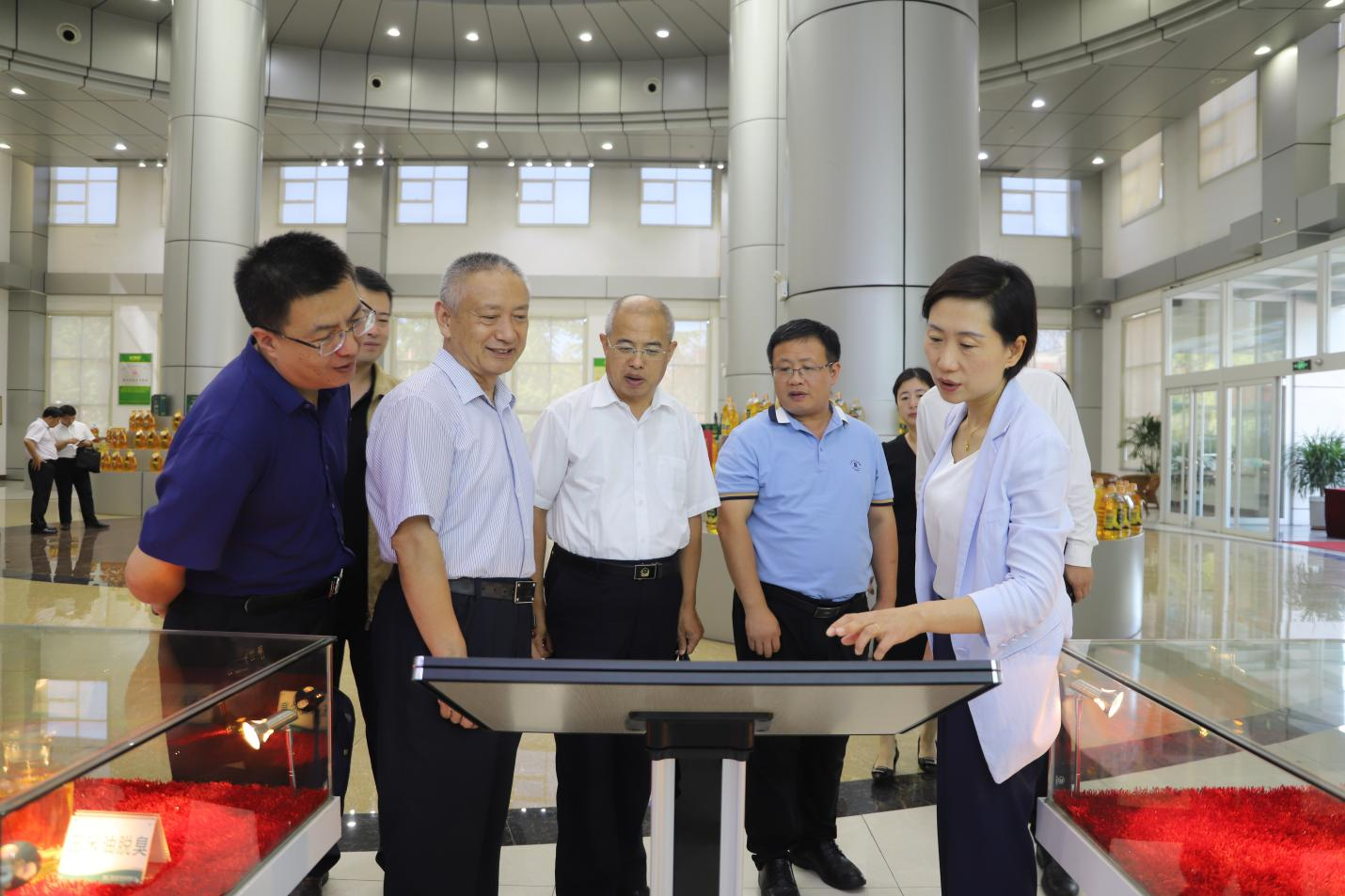 山東省市場(chǎng)監(jiān)管局來(lái)山東三星集團(tuán)開展認(rèn)證認(rèn)可檢驗(yàn)檢測(cè)工作調(diào)研