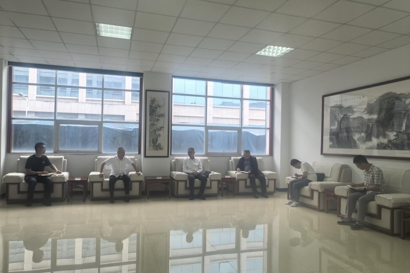 桐廬縣委常委、縣政府黨組成員吳濤來桐廬公司調(diào)研指導(dǎo)安全生產(chǎn)工作