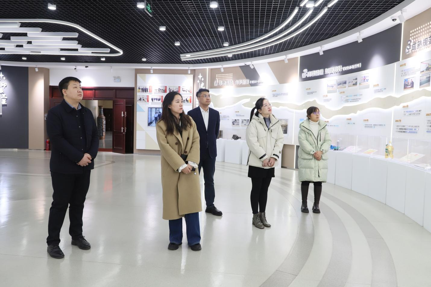 周村經(jīng)濟(jì)開(kāi)發(fā)區(qū)黨工委一行來(lái)山東三星集團(tuán)交流學(xué)習(xí)