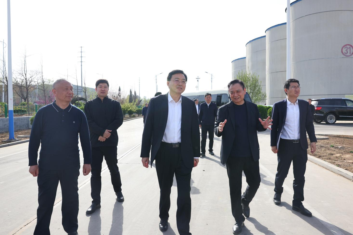 鄒平市委書記張謙來山東三星集團(tuán)調(diào)研