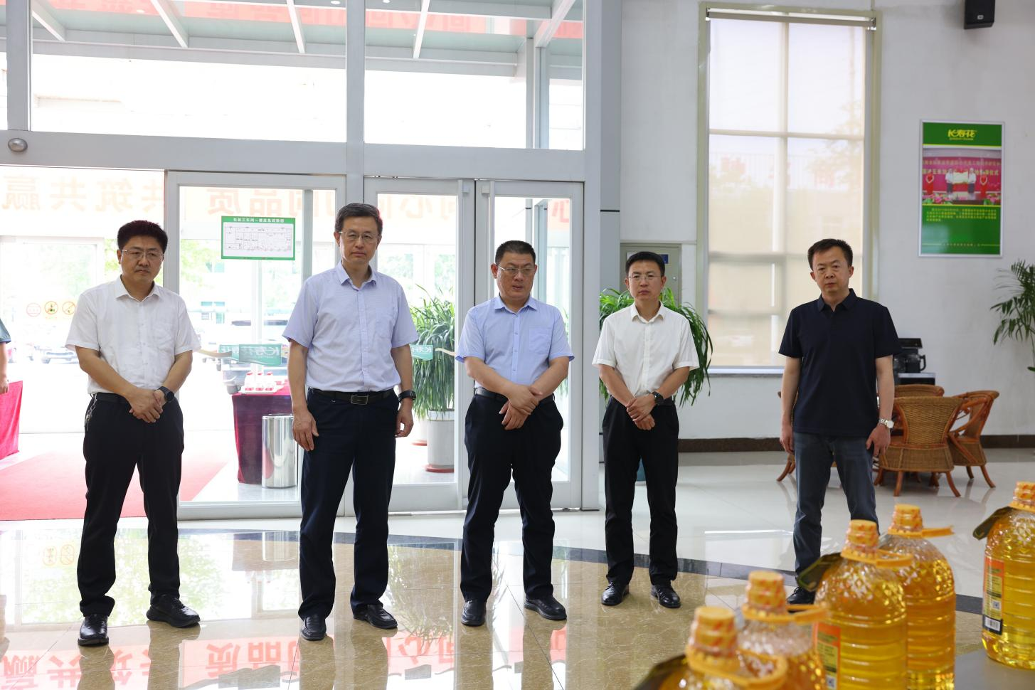 濱州市工信局黨組副書記、二級(jí)調(diào)研員厲明來(lái)山東三星集團(tuán)調(diào)研