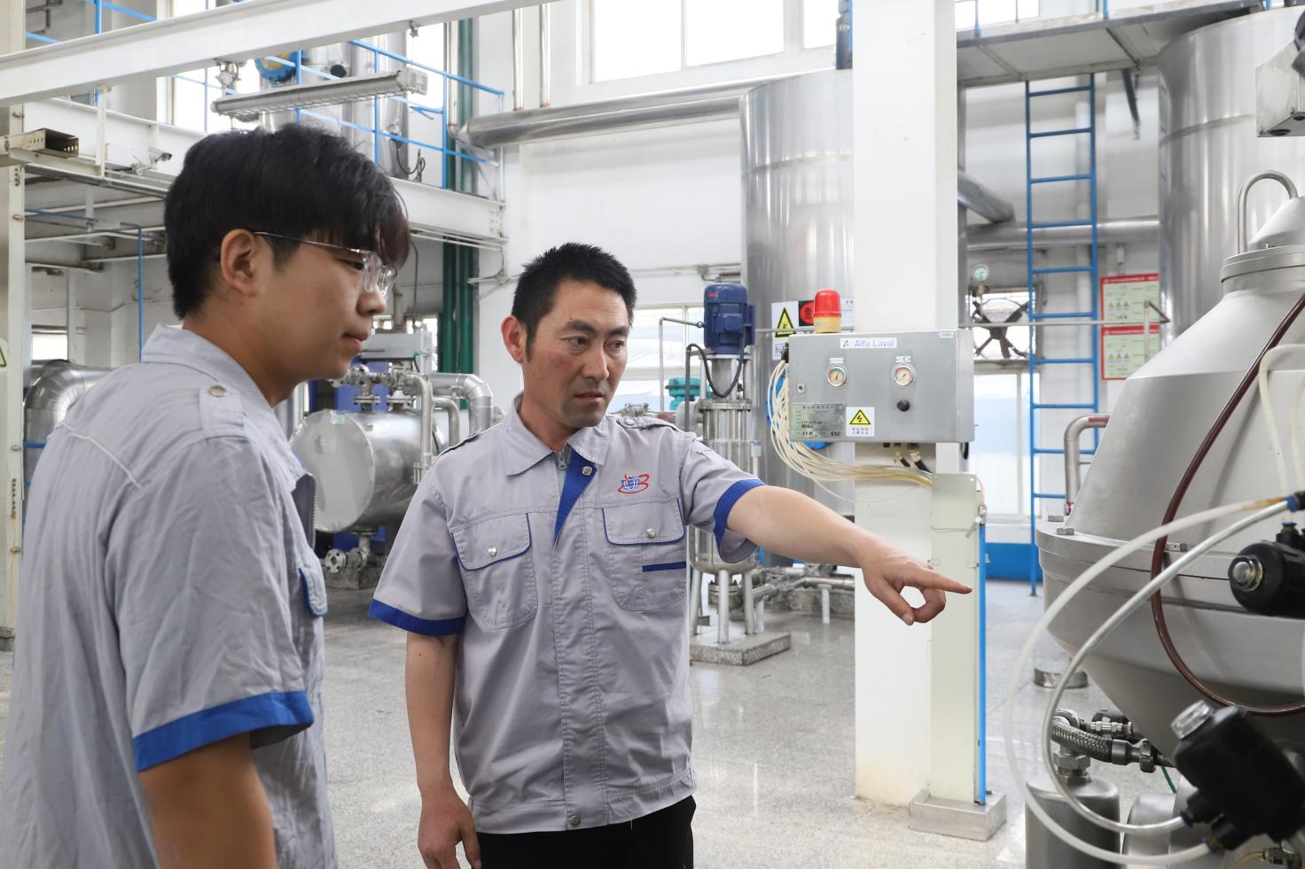 【榜樣力量】李英哥:實干為槳勇?lián)?創(chuàng)新為帆領航程