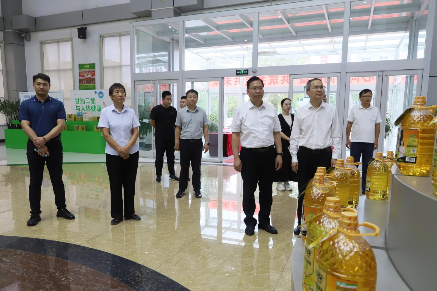 安徽糧食工程職業(yè)學(xué)院黨委副書記、院長武杰一行來山東三星集團參觀交流