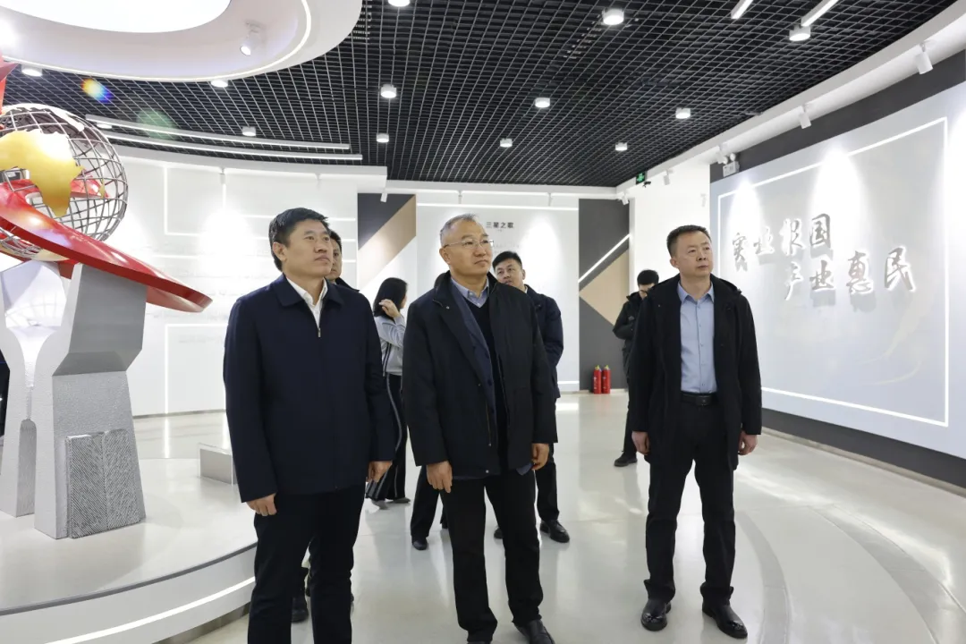 山東省貿(mào)促會調(diào)研組來山東三星集團調(diào)研