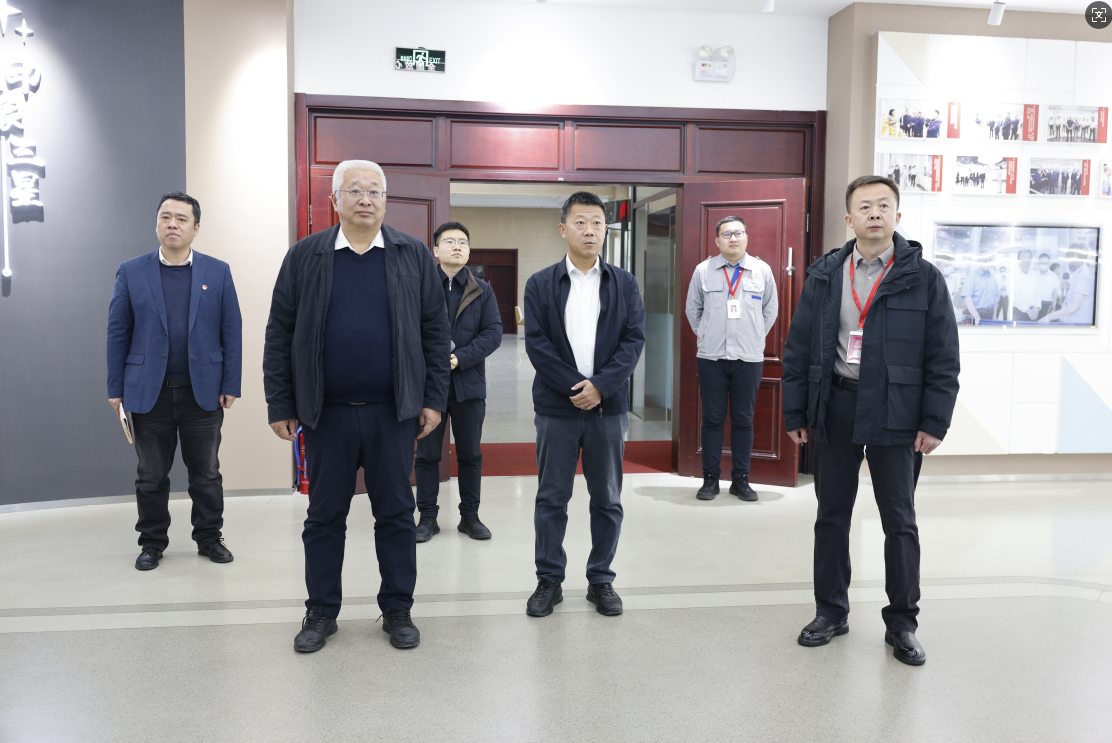 山東聯(lián)通公司黨委委員、副總經(jīng)理林軍一行來山東三星集團參觀交流