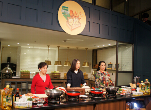 長壽花金胚玉米油攜手山東衛(wèi)視《美味星婆媳》，走進(jìn)明星家庭